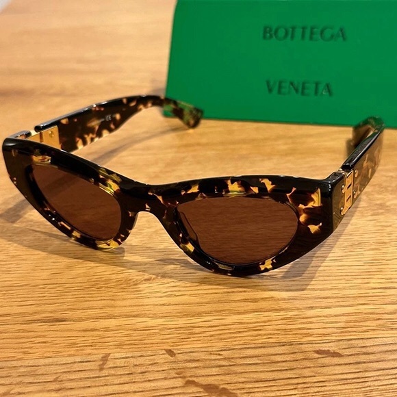 Bottega Veneta Brown Tortoise Sunglasses
